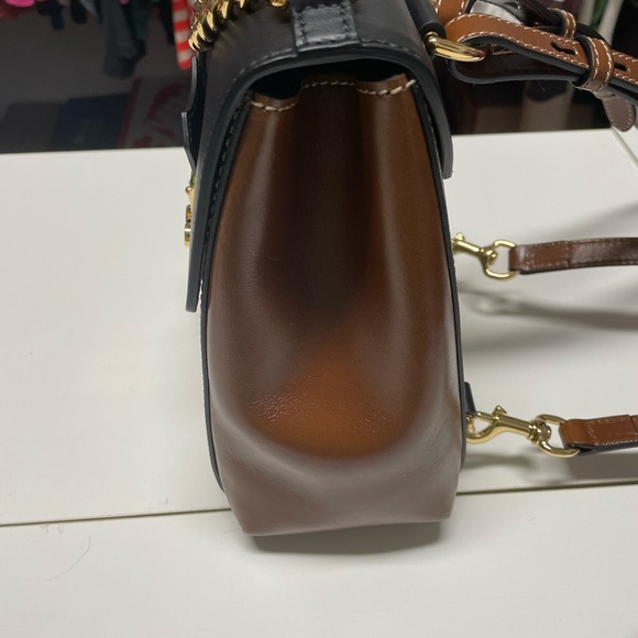 Gucci Padlock GG Supreme Convertible backpack/ crossbody. - Picture 6 of 15